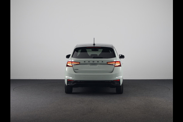 Škoda Fabia 1.0 TSI Monte Carlo | Timiano Green Black Magic | Travel Assist Pakket | Verwarmbare Voorstoelen | Hill Start Assist
