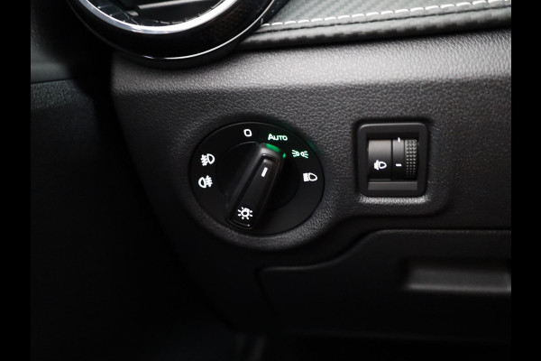 Škoda Fabia 1.0 TSI Monte Carlo | Timiano Green Black Magic | Travel Assist Pakket | Verwarmbare Voorstoelen | Hill Start Assist