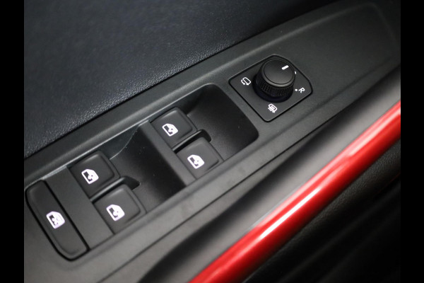 Škoda Fabia 1.0 TSI Monte Carlo | Timiano Green Black Magic | Travel Assist Pakket | Verwarmbare Voorstoelen | Hill Start Assist