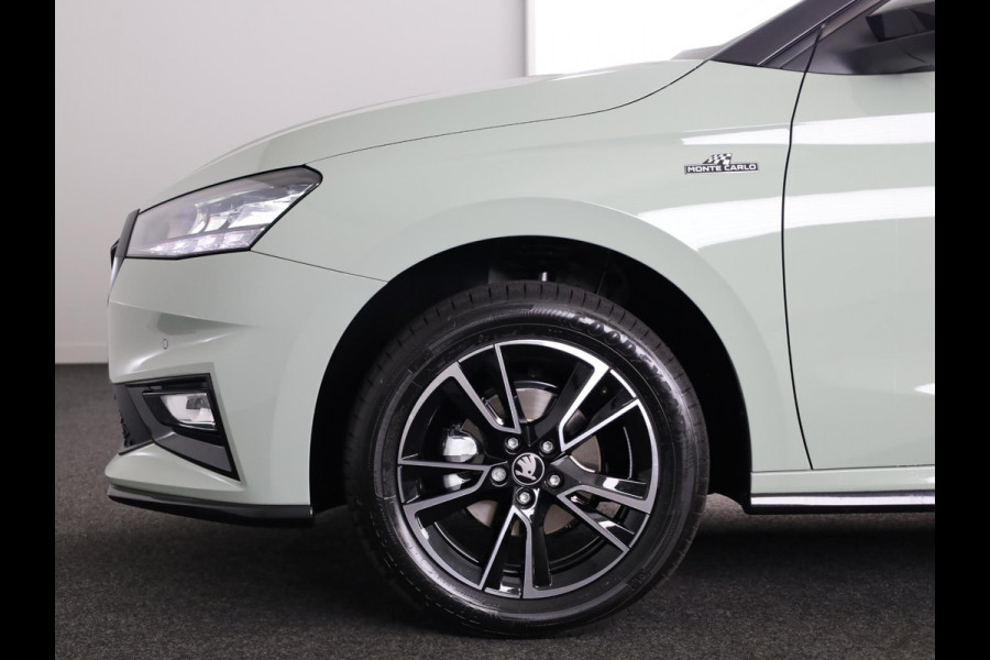 Škoda Fabia 1.0 TSI Monte Carlo | Timiano Green Black Magic | Travel Assist Pakket | Verwarmbare Voorstoelen | Hill Start Assist