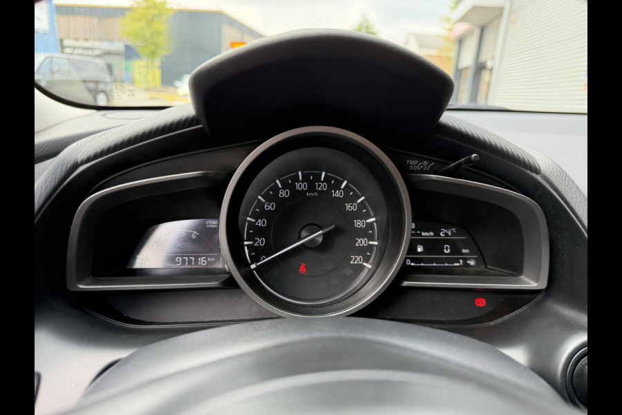 Mazda 2 1.5 Skyactiv-G Dynamic+ - Apple CarPlay / Navigatie I Airco I Sport velgen I 97.000 KM Dealer onderhouden