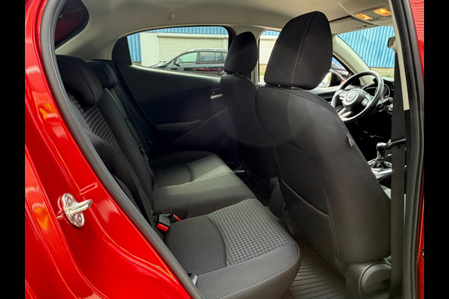 Mazda 2 1.5 Skyactiv-G Dynamic+ - Apple CarPlay / Navigatie I Airco I Sport velgen I 97.000 KM Dealer onderhouden