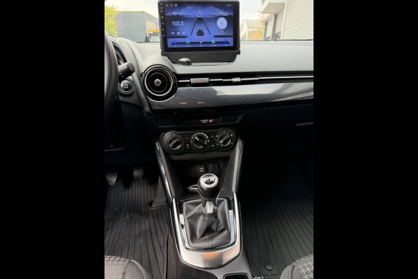 Mazda 2 1.5 Skyactiv-G Dynamic+ - Apple CarPlay / Navigatie I Airco I Sport velgen I 97.000 KM Dealer onderhouden
