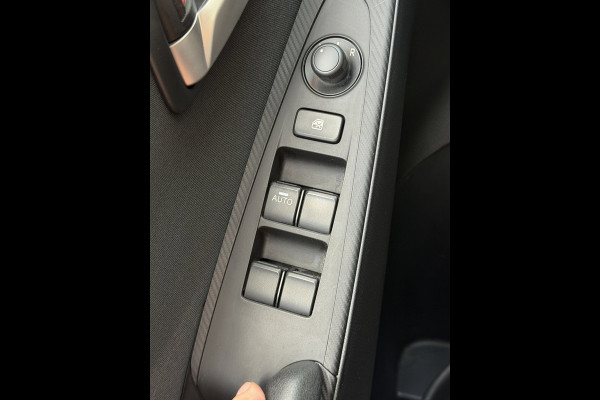 Mazda 2 1.5 Skyactiv-G Dynamic+ - Apple CarPlay / Navigatie I Airco I Sport velgen I 97.000 KM Dealer onderhouden