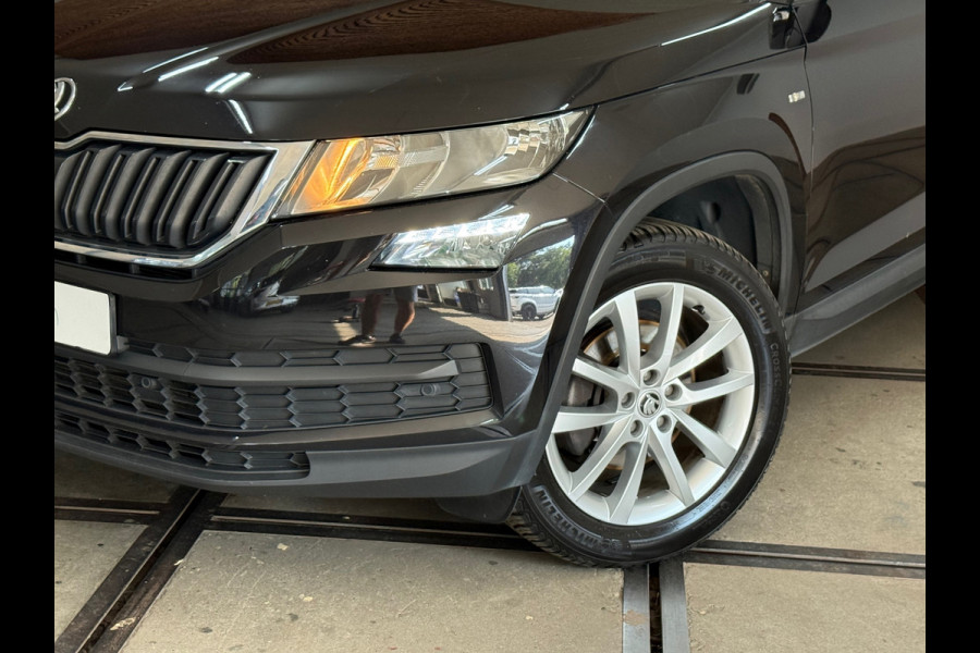 Škoda Kodiaq 1.5 TSI Ambition 7p. | 7-persoons | Carplay & Android Auto | Trekhaak | Camera | Stoelverwarming | KESSY | 18 Inch