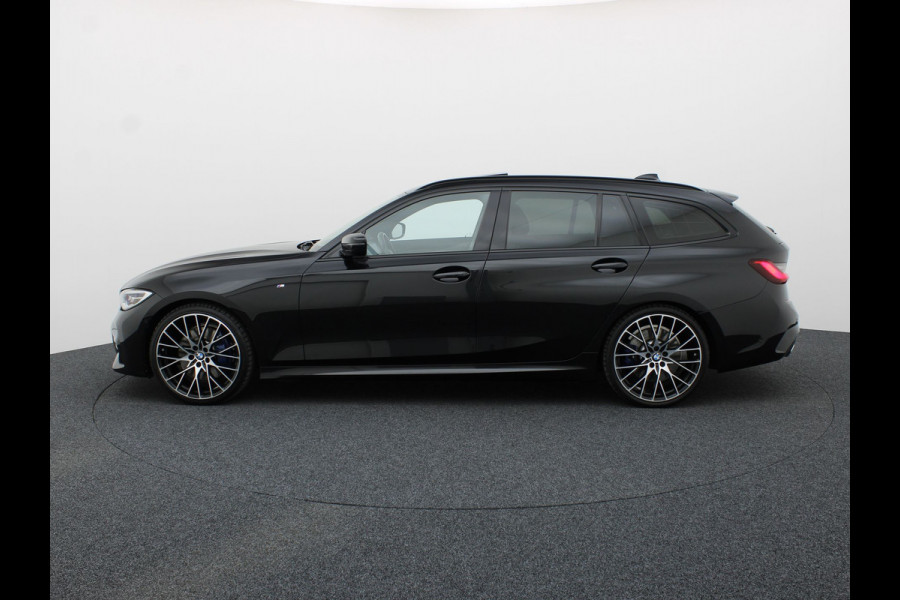 BMW 3 Serie Touring 320i High Executive Edition | 20'' | Pano | Head Up | Elk. A-klep | Camera | Prijs Rijklaar!!