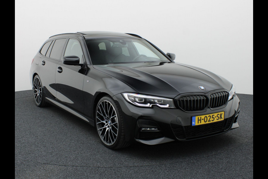 BMW 3 Serie Touring 320i High Executive Edition | 20'' | Pano | Head Up | Elk. A-klep | Camera | Prijs Rijklaar!!