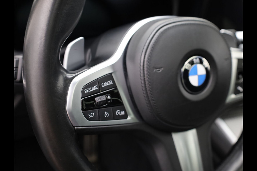 BMW 3 Serie Touring 320i High Executive Edition | 20'' | Pano | Head Up | Elk. A-klep | Camera | Prijs Rijklaar!!