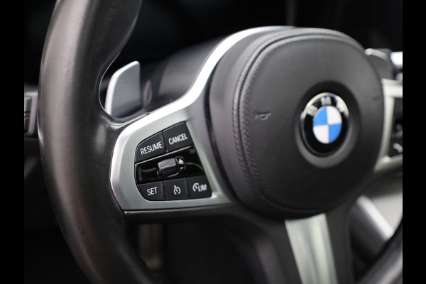 BMW 3 Serie Touring 320i High Executive Edition | 20'' | Pano | Head Up | Elk. A-klep | Camera | Prijs Rijklaar!!