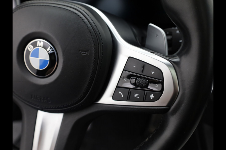 BMW 3 Serie Touring 320i High Executive Edition | 20'' | Pano | Head Up | Elk. A-klep | Camera | Prijs Rijklaar!!