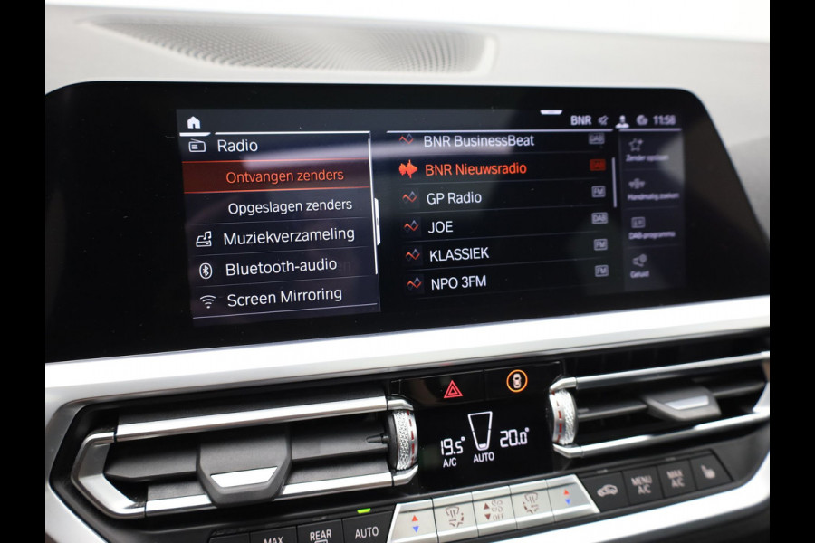 BMW 3 Serie Touring 320i High Executive Edition | 20'' | Pano | Head Up | Elk. A-klep | Camera | Prijs Rijklaar!!