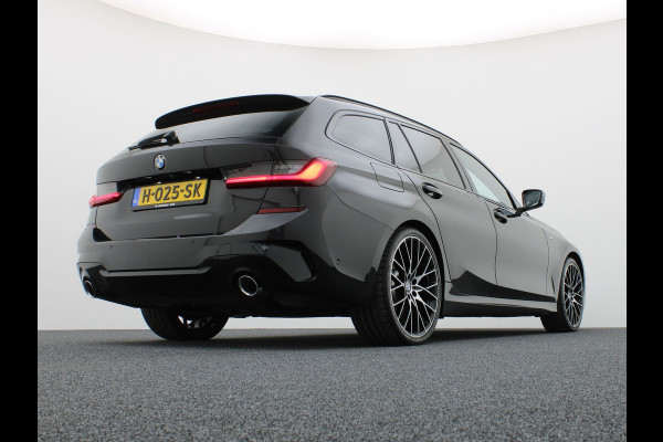 BMW 3 Serie Touring 320i High Executive Edition | 20'' | Pano | Head Up | Elk. A-klep | Camera | Prijs Rijklaar!!