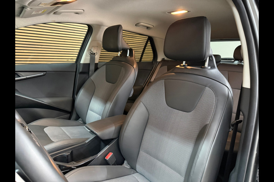 Kia Niro EV Edition 64.8 kWh | 204pk | ACC | Camera | Navi | Stoel/stuur verwarming | Apple CarPlay & Android Auto| 17 Inch | NAP
