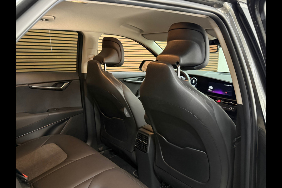 Kia Niro EV Edition 64.8 kWh | 204pk | ACC | Camera | Navi | Stoel/stuur verwarming | Apple CarPlay & Android Auto| 17 Inch | NAP