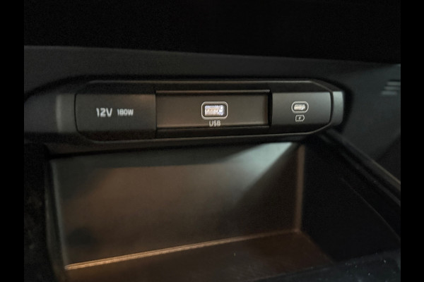 Kia Niro EV Edition 64.8 kWh | 204pk | ACC | Camera | Navi | Stoel/stuur verwarming | Apple CarPlay & Android Auto| 17 Inch | NAP