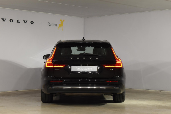 Volvo V60 T6 350PK Automaat Plug-in Hybrid Essential Bright / Navigatie / Adaptive cruise control / Leren bekleding / Achteruitrijcamera / Stuur & Stoelverwarming / Stoelverwarming achter / Trekhaak