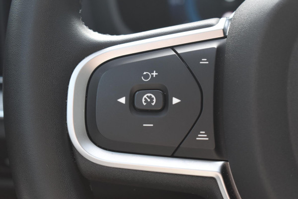 Volvo V60 T6 350PK Automaat Plug-in Hybrid Essential Bright / Navigatie / Adaptive cruise control / Leren bekleding / Achteruitrijcamera / Stuur & Stoelverwarming / Stoelverwarming achter / Trekhaak