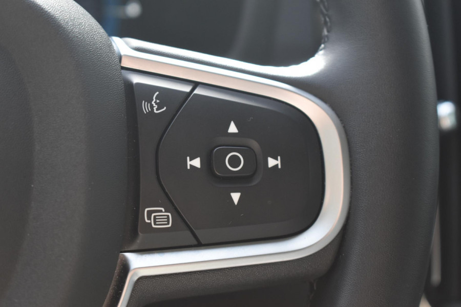 Volvo V60 T6 350PK Automaat Plug-in Hybrid Essential Bright / Navigatie / Adaptive cruise control / Leren bekleding / Achteruitrijcamera / Stuur & Stoelverwarming / Stoelverwarming achter / Trekhaak