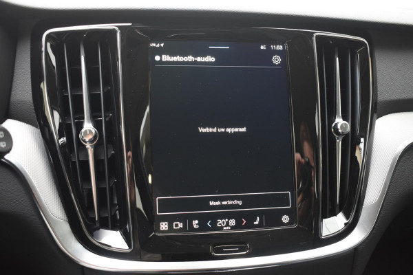 Volvo V60 T6 350PK Automaat Plug-in Hybrid Essential Bright / Navigatie / Adaptive cruise control / Leren bekleding / Achteruitrijcamera / Stuur & Stoelverwarming / Stoelverwarming achter / Trekhaak
