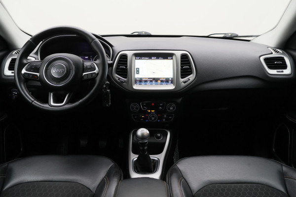 Jeep Compass 1.4 MultiAir Longitude Leder/Stof, Apple Carplay, Camera, Cruise, Climate, DAB, PDC, 17''