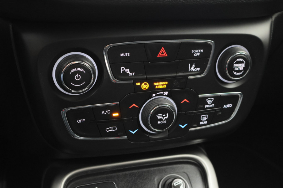 Jeep Compass 1.4 MultiAir Longitude Leder/Stof, Apple Carplay, Camera, Cruise, Climate, DAB, PDC, 17''