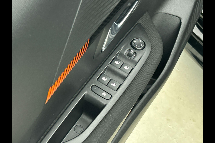 Peugeot e-208 EV Active 50 kWh SOH 100% Airco Navigatie Apple Carplay/Android Auto Cruise control Led