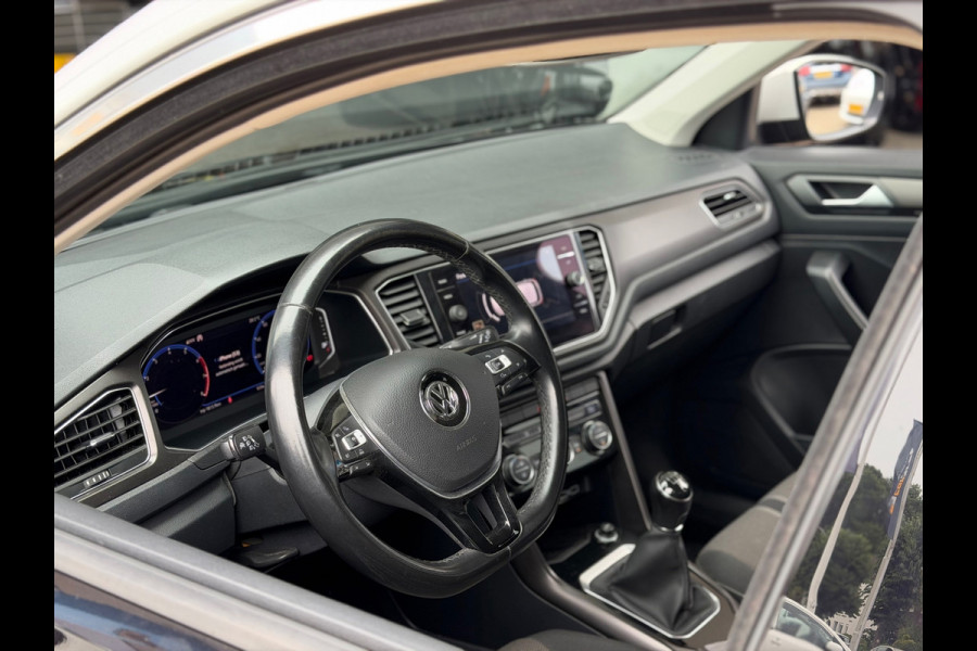 Volkswagen T-Roc 1.0 TSI Style 2018 Digitaal NAVI CLIMA NAP!