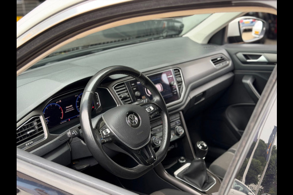 Volkswagen T-Roc 1.0 TSI Style 2018 Digitaal NAVI CLIMA NAP!