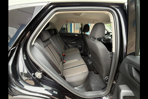 Volkswagen T-Roc 1.0 TSI Style 2018 Digitaal NAVI CLIMA NAP!