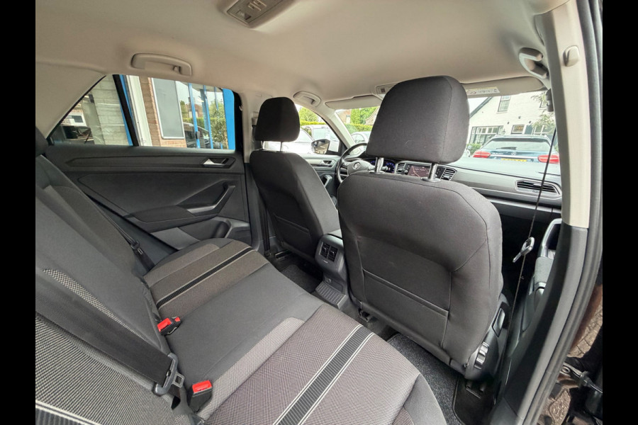 Volkswagen T-Roc 1.0 TSI Style 2018 Digitaal NAVI CLIMA NAP!
