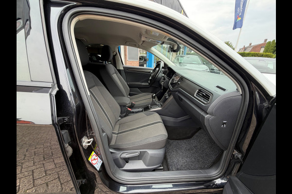 Volkswagen T-Roc 1.0 TSI Style 2018 Digitaal NAVI CLIMA NAP!