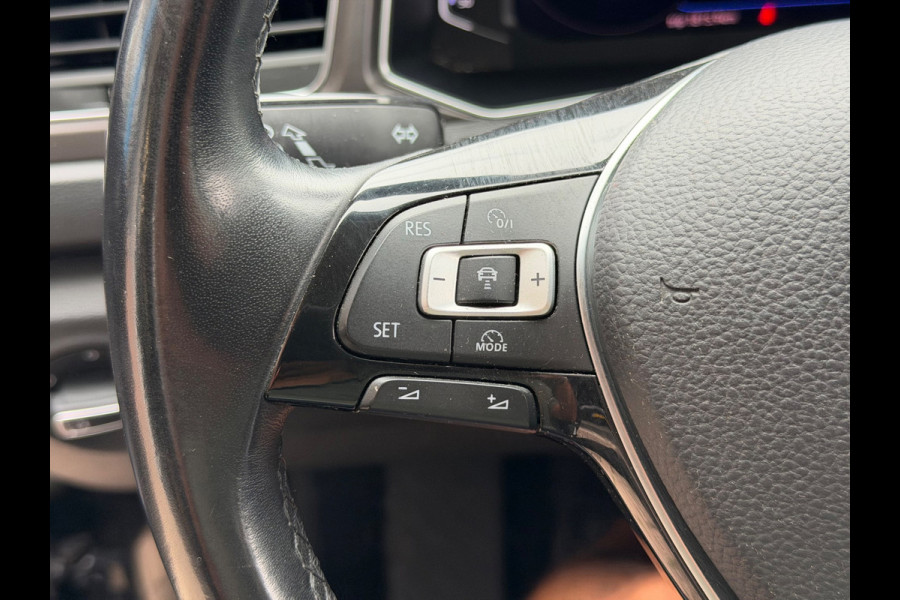 Volkswagen T-Roc 1.0 TSI Style 2018 Digitaal NAVI CLIMA NAP!