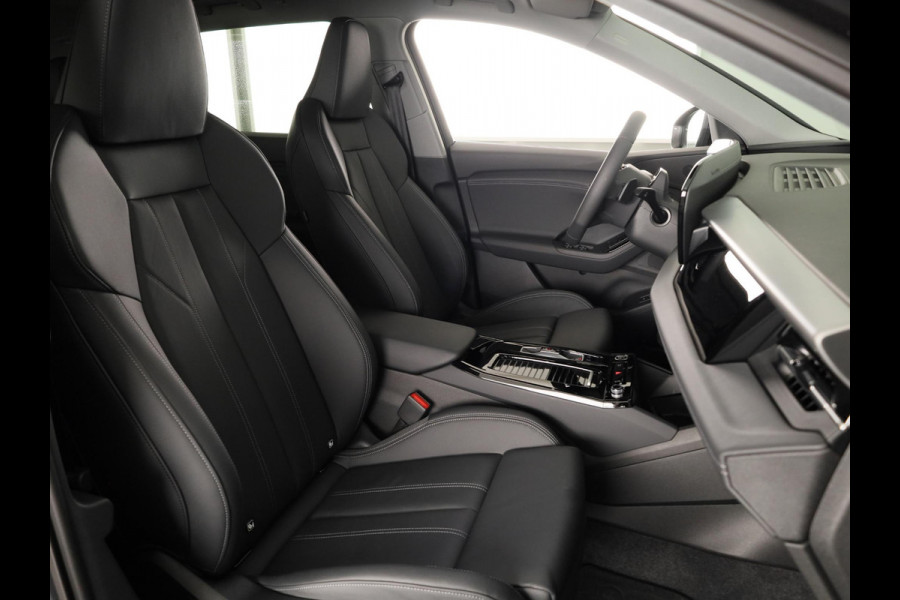 Audi Q6 e-tron Advanced edition 83Kwh 252 pk | Tech pro | Glazen panoramadak | Warmtewerend glas donker tint | Sportstoel zwart leder-kunstl |