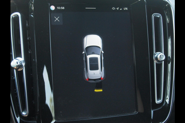 Volvo XC40 Recharge P8 AWD R-Design | SOH 91% | Trekhaak | Warmtepomp | Parkeersensoren | Apple Carplay | ACC |  NL-Auto |