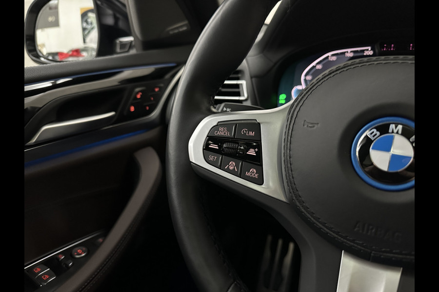 BMW iX3 M-Sport 80 kWh | Panorama | 360 Camera | ACC | Leder | 99% SOH | Head-Up | Keyless-Entry | Harman-Kardon | Memory | Dodehoek | 3-Zone Clima | Sfeerverlichting | Carplay | ISO-Glas | Draadloos Laden | Bovag Garantie |
