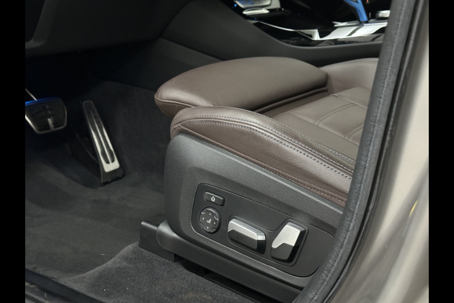 BMW iX3 M-Sport 80 kWh | Panorama | 360 Camera | ACC | Leder | 99% SOH | Head-Up | Keyless-Entry | Harman-Kardon | Memory | Dodehoek | 3-Zone Clima | Sfeerverlichting | Carplay | ISO-Glas | Draadloos Laden | Bovag Garantie |