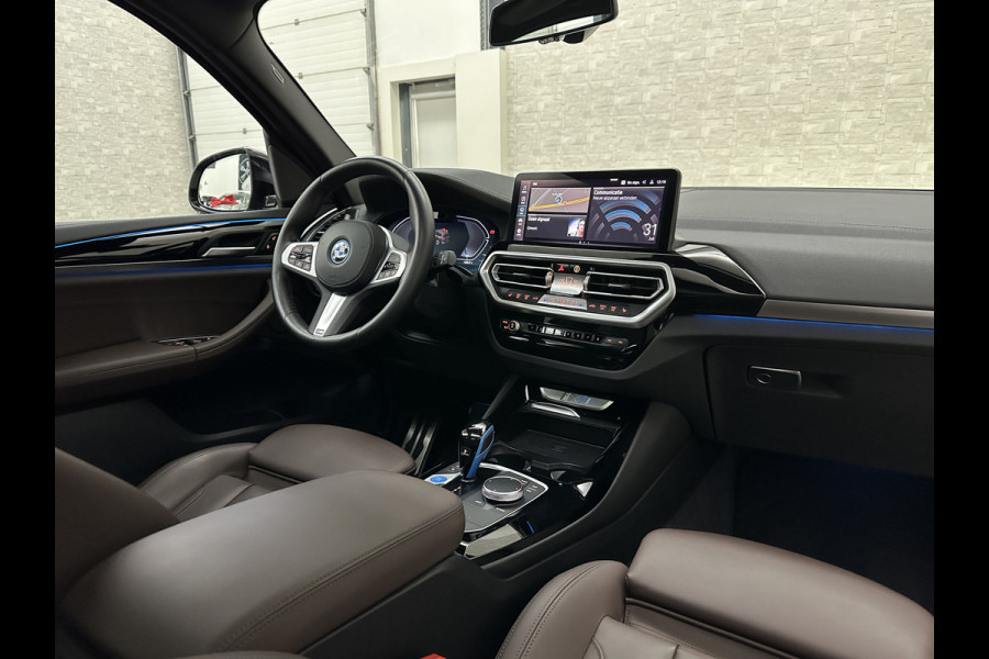 BMW iX3 M-Sport 80 kWh | Panorama | 360 Camera | ACC | Leder | 99% SOH | Head-Up | Keyless-Entry | Harman-Kardon | Memory | Dodehoek | 3-Zone Clima | Sfeerverlichting | Carplay | ISO-Glas | Draadloos Laden | Bovag Garantie |
