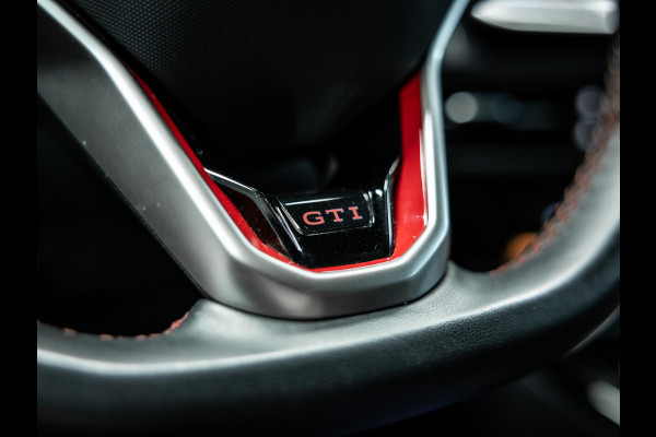 Volkswagen Golf 2.0 TSI GTI