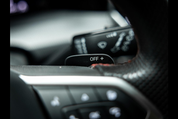 Volkswagen Golf 2.0 TSI GTI