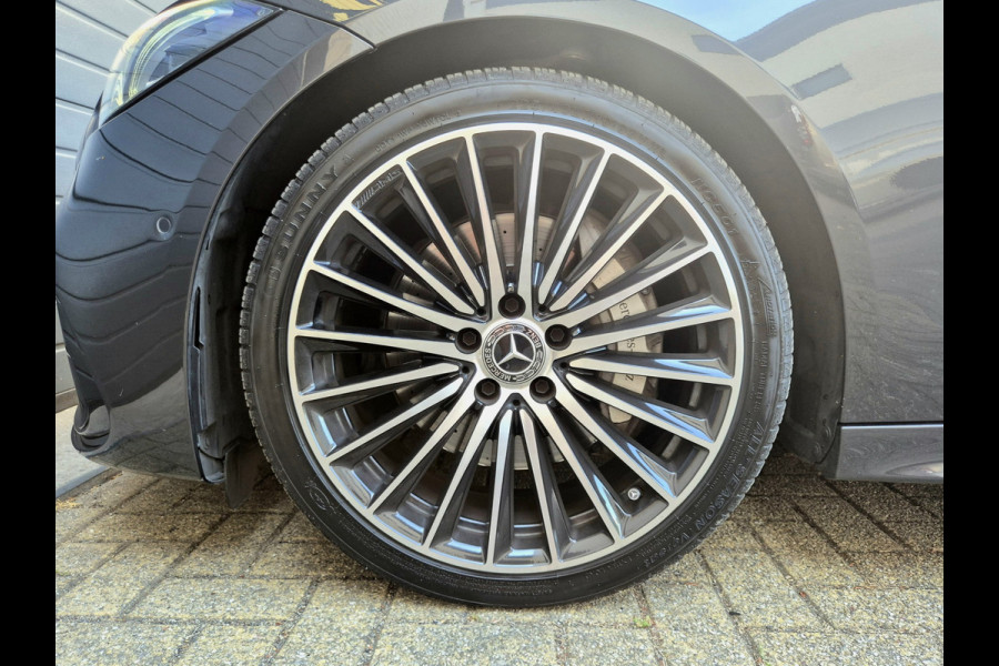 Mercedes-Benz C-Klasse 180 AMG Line | Burmester | Wit leder | Pano