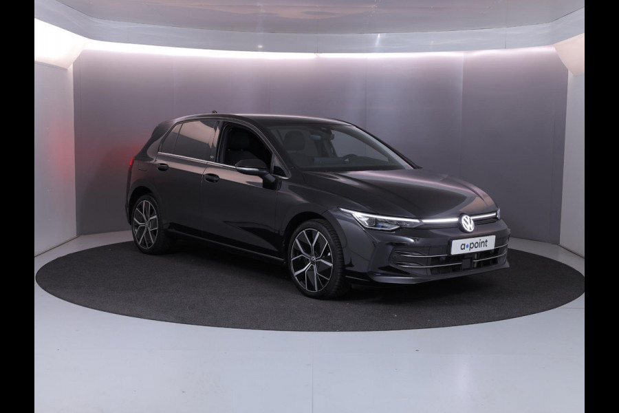 Volkswagen Golf 1.5 eHybrid 50 Edition 204 pk Automaat (DSG) | Verlengde garantie | Navigatie | Parkeersensoren | Achteruitrijcamera | Adaptieve cruise control | Stoelverwarming |