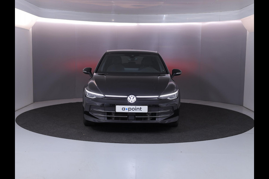 Volkswagen Golf 1.5 eHybrid 50 Edition 204 pk Automaat (DSG) | Verlengde garantie | Navigatie | Parkeersensoren | Achteruitrijcamera | Adaptieve cruise control | Stoelverwarming |