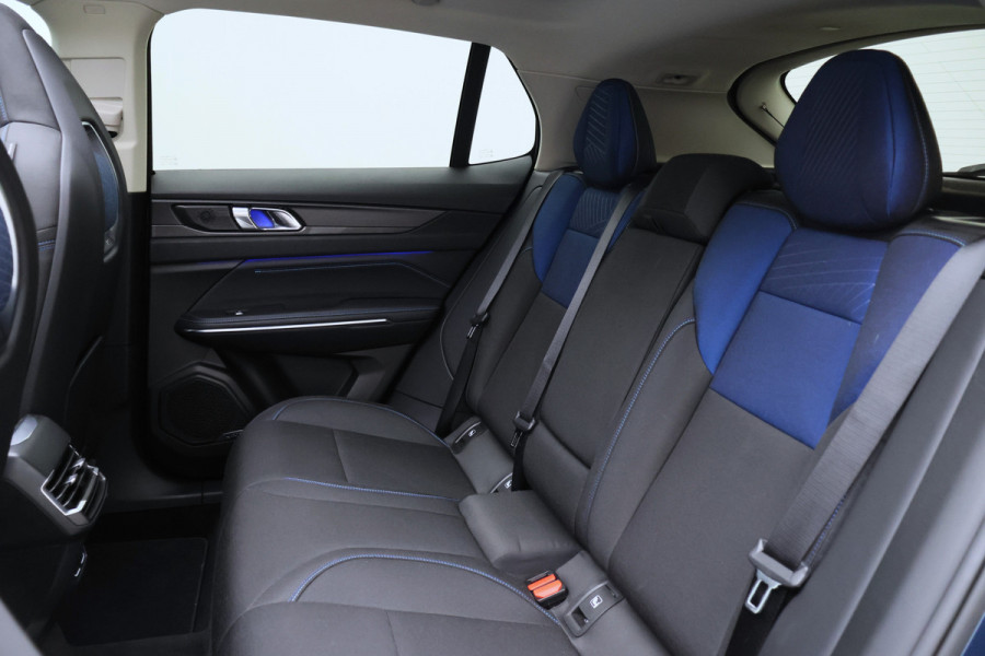 Lynk & Co 01 1.5 360° Camera, Panoramadak, ACC, Apple Carplay, Infinity Sound, DAB, 20''