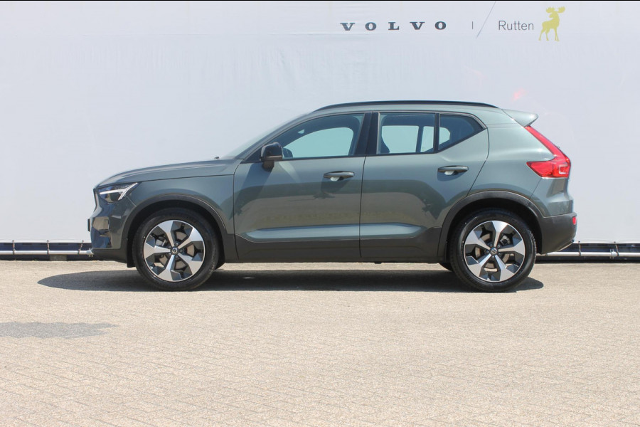 Volvo XC40 B4 211PK Automaat Plus Dark Semi elektrisch wegklapbare trekhaak / Verwarmbare voorruit / Google infotainment / Elektrisch bedienbare bestuurdersstoel met geheugen
