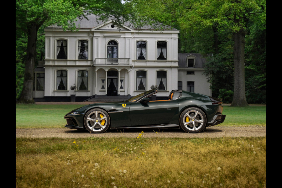 Ferrari 12Cilindri Spider 6.5 V12 | Verde British | Full spec! | Airbrushed shields | Lift