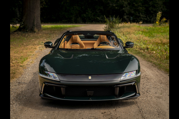 Ferrari 12Cilindri Spider 6.5 V12 | Verde British | Full spec! | Airbrushed shields | Lift