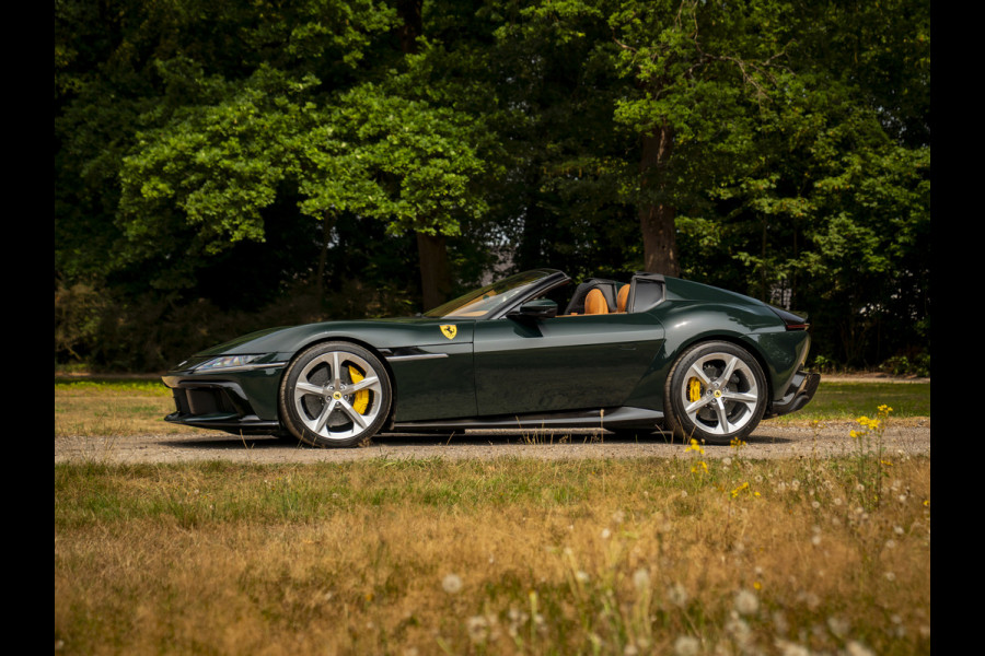 Ferrari 12Cilindri Spider 6.5 V12 | Verde British | Full spec! | Airbrushed shields | Lift