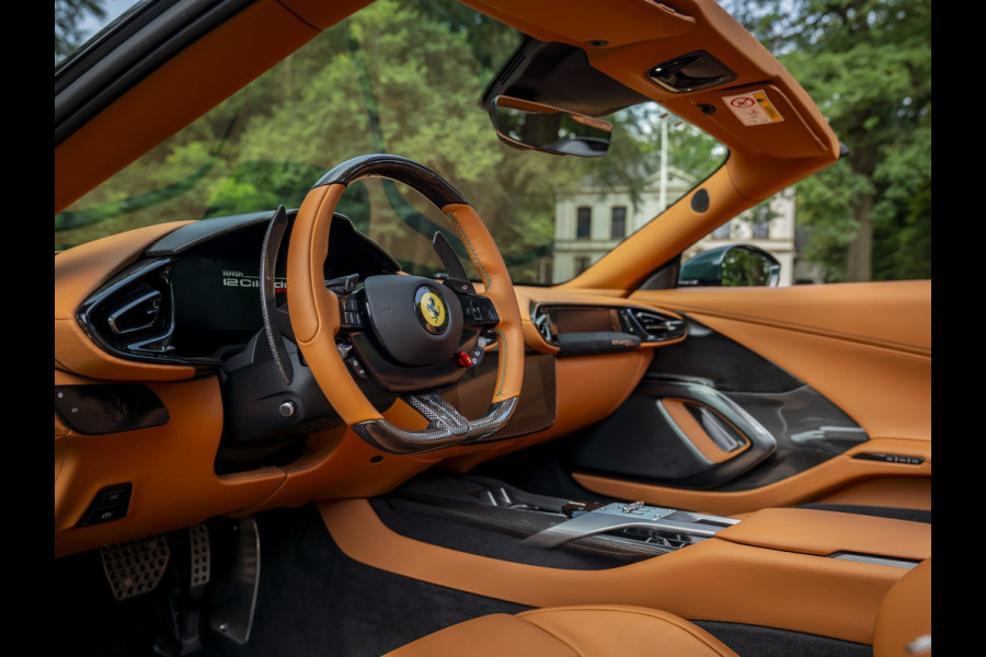 Ferrari 12Cilindri Spider 6.5 V12 | Verde British | Full spec! | Airbrushed shields | Lift