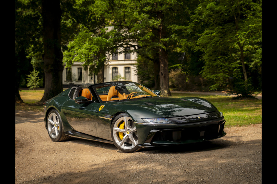 Ferrari 12Cilindri Spider 6.5 V12 | Verde British | Full spec! | Airbrushed shields | Lift