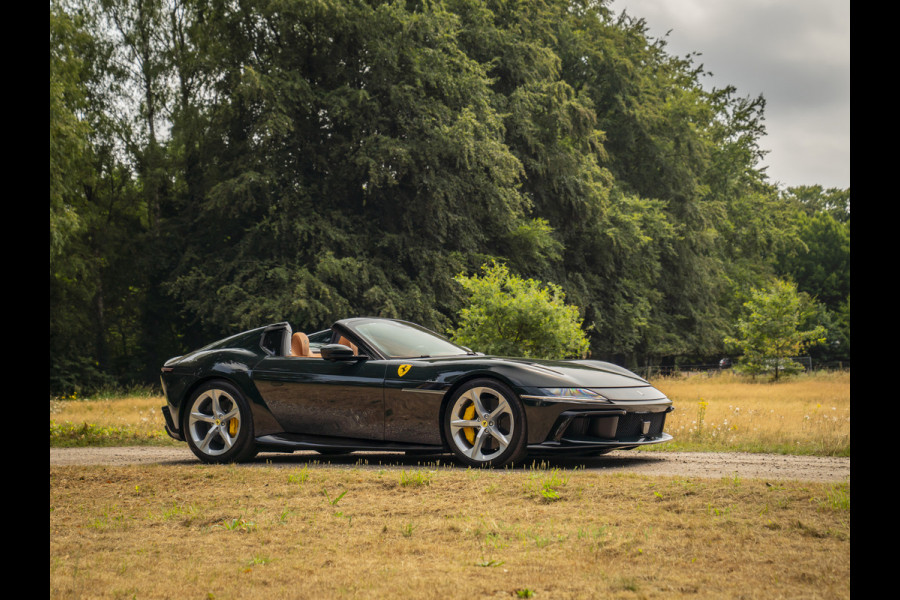Ferrari 12Cilindri Spider 6.5 V12 | Verde British | Full spec! | Airbrushed shields | Lift